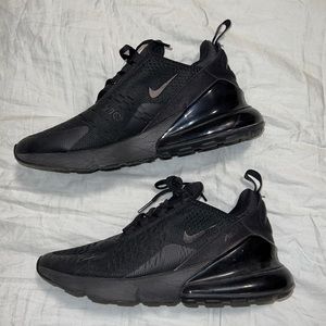 Nike Air Max 270 sneaker (Big Kid) in great condition!